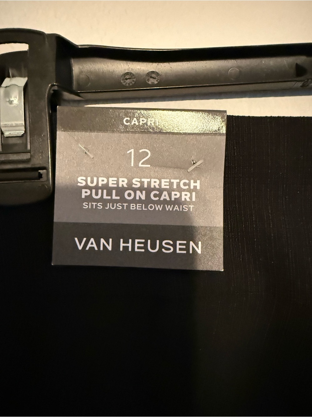 Van Heusen Black Textured Stretch Pull-On Capris - Picture 3 of 6